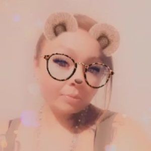 Meet your Posher, Desiree